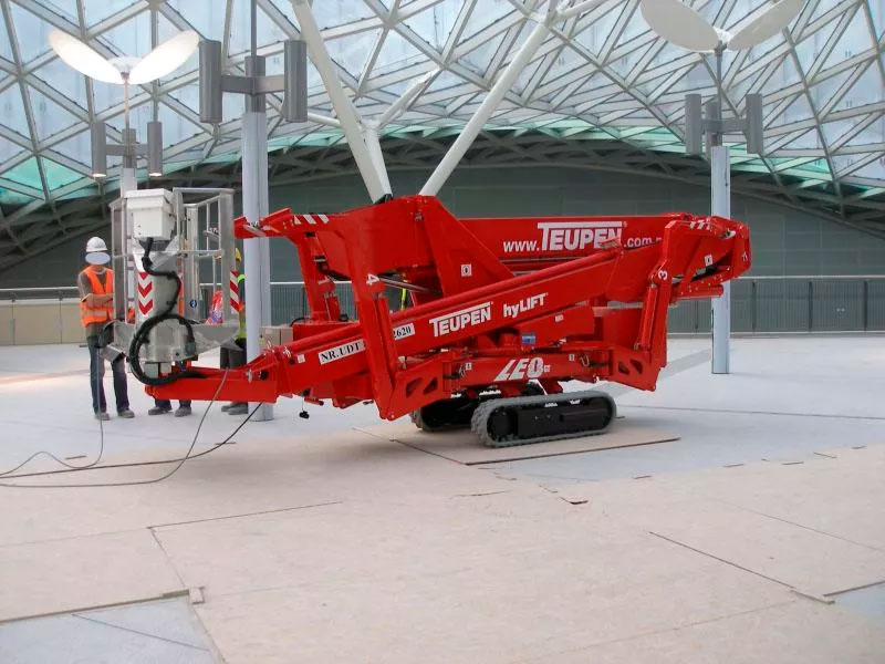 Hubarbeitsbühne Teupen Leo 23 GT – Bild 6